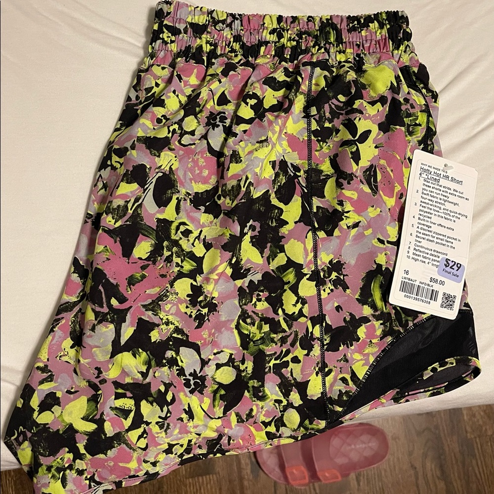 COPY - Lululemon HR Hotty Hot Shorts - Picture 2 of 2